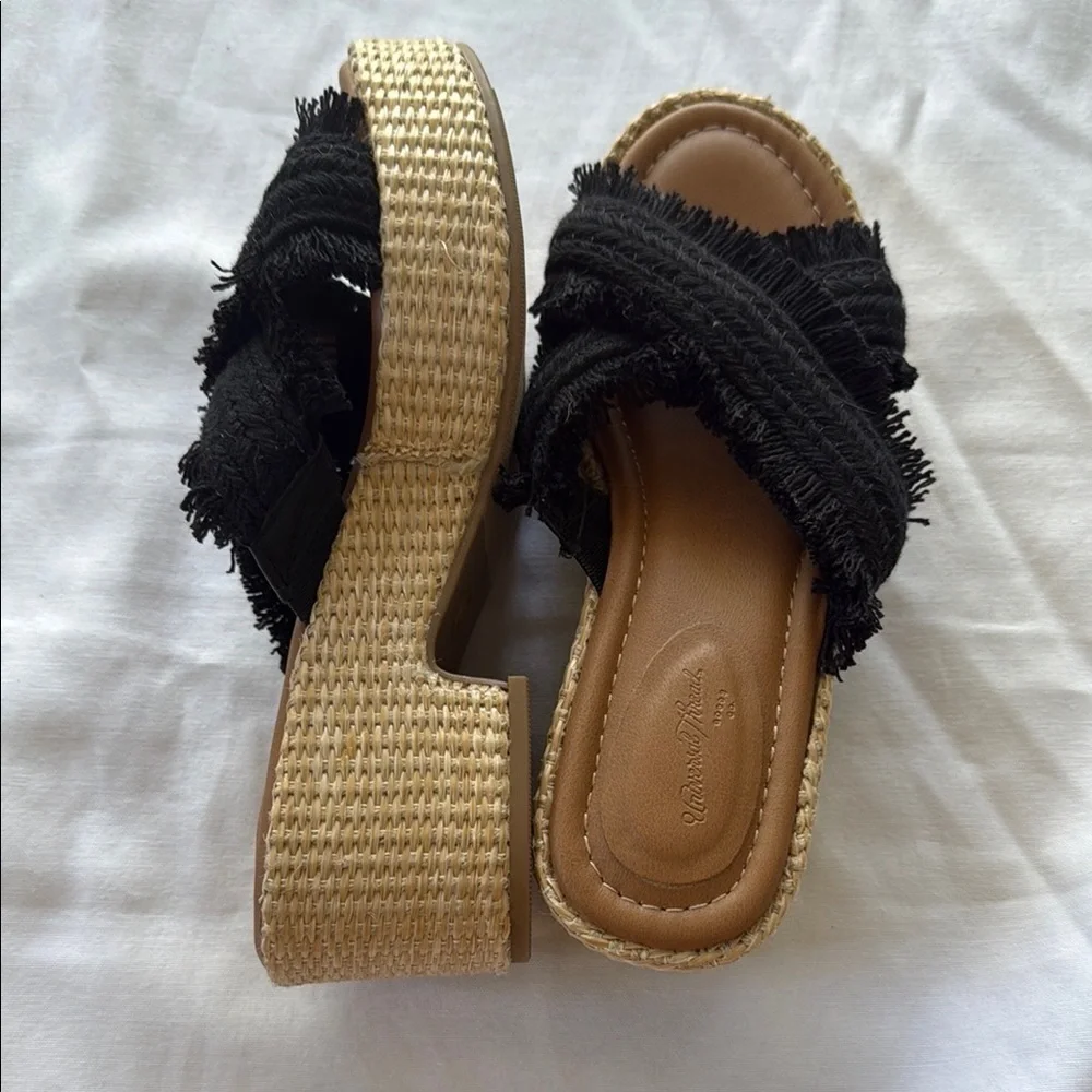 Universal Threads Women's Black Fringe Sandals